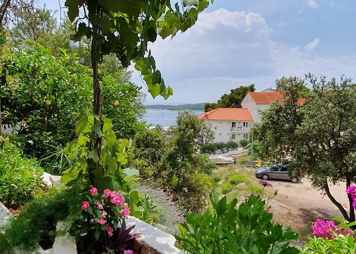 Filis Hvar Town